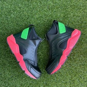 Nike Huarache Run Mid size 9